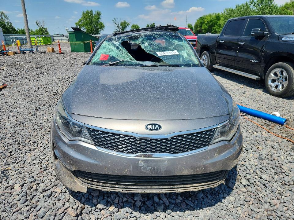 2016 Kia Optima VIN 5XXGU4L34GG106167 COPART salvage auction — ROLLOVER, Il - Salvage Certificate, sold $675 on 2026-07-20 (photo 5)