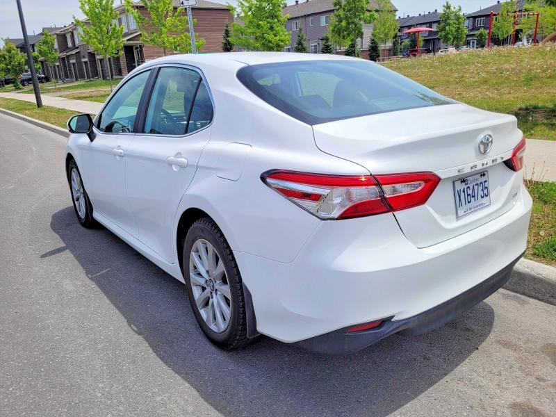 2020 Toyota Camry VIN 4T1C11AK8LU926137 COPART salvage auction — MINOR DENT/SCRATCHES, Qc - Aucune Mention (P), sold $16,200 on 2026-07-03 (photo 3)
