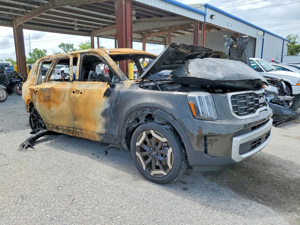 2025 Kia Telluride VIN 5XYP64GCXSG711335 COPART salvage auction — BURN, FL - CERTIFICATE OF DESTRUCTION, sold $30 on 2026-07-24 (photo 4)