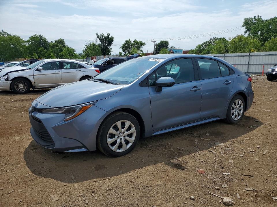 2025 Toyota Corolla VIN 5YFB4MDE8SP257748 COPART salvage auction — MINOR DENT/SCRATCHES, IL - CERTIFICATE OF TITLE, sold $15,200 on 2026-07-10 (photo 1)