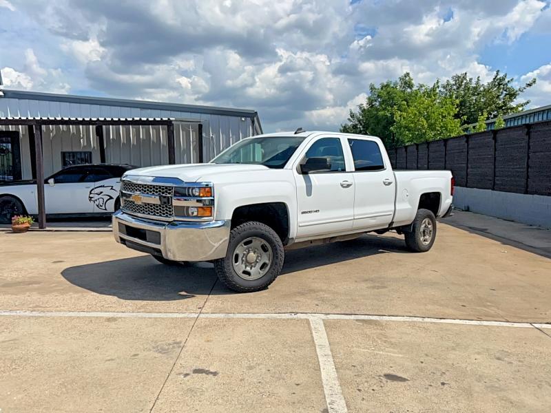 2019 Chevrolet Silverado VIN 1GC1KSEG6KF266025 COPART salvage auction — MINOR DENT/SCRATCHES, Tx - Certificate Of Title (P), sold $6,300 on 2026-07-03 (photo 2)