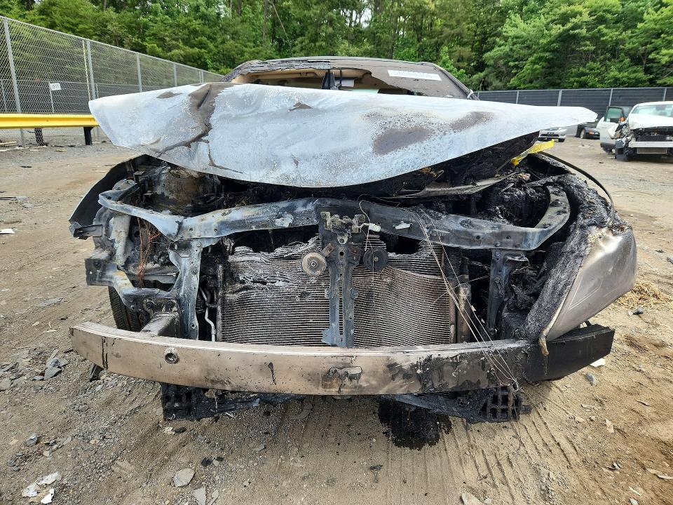 2015 Hyundai Azera VIN KMHFH4JG0FA483901 COPART salvage auction — FRONT END, Md - Cert Of Salvage > 75% Damage, sold $200 on 2026-07-31 (photo 5)