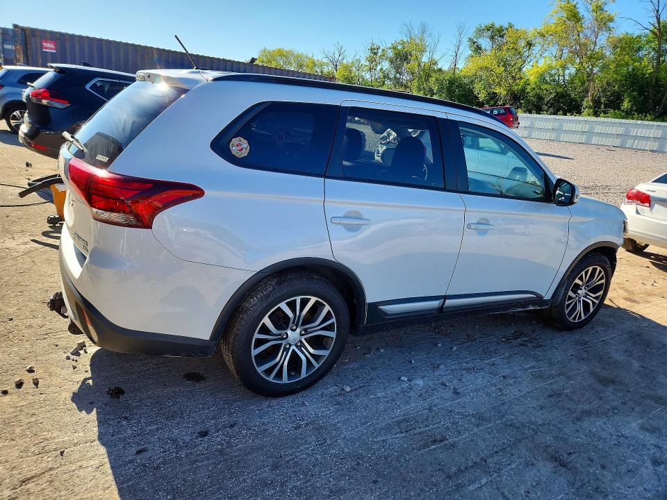 2016 Mitsubishi Outlander VIN JA4AZ3A30GZ062261 COPART salvage auction — FRONT END, Wi - Junked Vehicle Bill Of Sale, sold $1,350 on 2026-07-06 (photo 3)