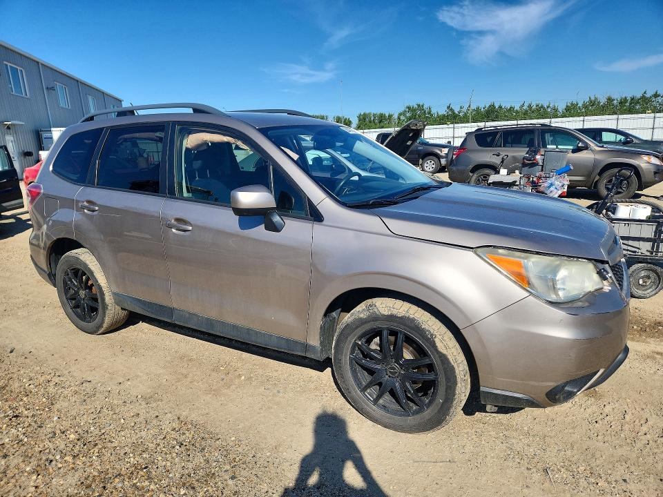 2015 Subaru VIN JF2SJCCC5FH431040 COPART salvage auction — SIDE, AB - BOS - SALVAGE, sold $150 on 2026-07-30 (photo 4)