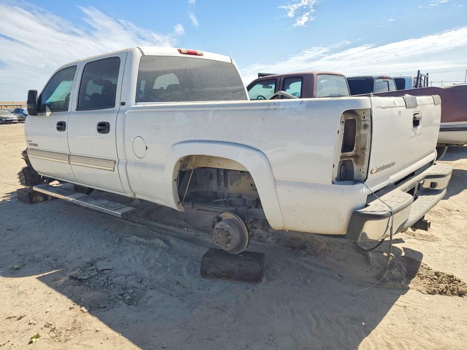 2007 Chevrolet Silverado 2500 VIN 1GCHK23D87F143552 COPART salvage auction — VANDALISM, Ca - Salvage Certificate, sold $1,300 on 2026-07-09 (photo 2)