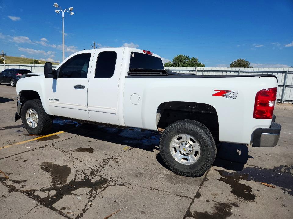 2010 Chevrolet Silverado 2500 VIN 1GC5KXBG6AZ196607 COPART salvage auction — FRONT END, Co - Salvage Title, sold $3,050 on 2026-07-22 (photo 2)