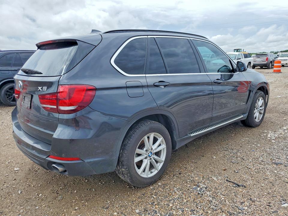 2015 BMW VIN 5UXKR0C59F0K69630 COPART salvage auction — MINOR DENT/SCRATCHES, Tx - Certificate Of Title (P), sold $1,100 on 2026-07-09 (photo 3)