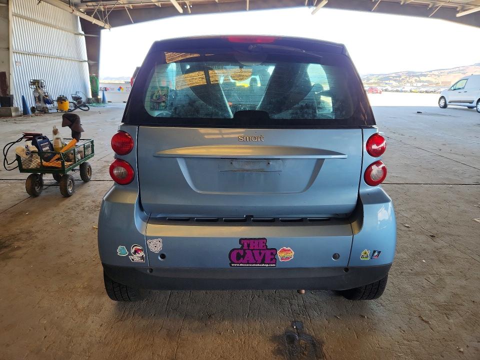 2011 Smart Fortwo VIN WMEEJ3BA3BK442371 COPART salvage auction — MINOR DENT/SCRATCHES, CA - DIS/DLR/EXP APP FOR DUP CLEAN, sold $975 on 2026-07-09 (photo 6)