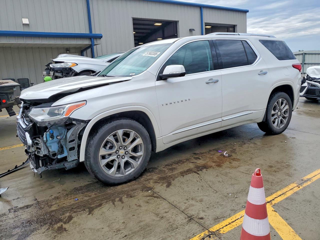 2021 Chevrolet Traverse VIN 1GNEVKKW9MJ253166 COPART salvage auction — Front End, KY - CERT OF TITLE-SALVAGE, sold $5,500 on 2026-07-09 (photo 1)