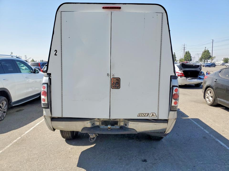 2004 Ford F-250 super duty VIN 1FTNF20L24ED68327 COPART salvage auction — MINOR DENT/SCRATCHES, CA - DIS/DLR/EXP ONLY CLEAN TITLE, sold $450 on 2026-07-09 (photo 6)