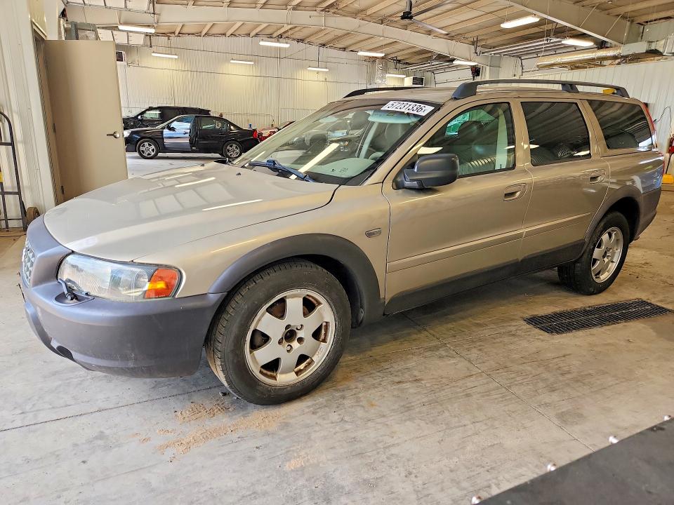 2004 Volvo Xc70 VIN YV1SZ59H841136424 COPART salvage auction — VANDALISM, Mn - Certificate Of Title, sold $2,400 on 2026-07-28 (photo 1)