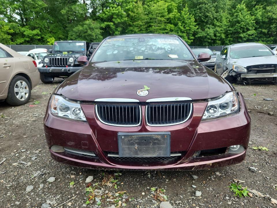 2008 BMW 3er VIN WBAVA37598NL52690 COPART salvage auction — INTERIOR BURN, Md - Cert Of Salvage > 75% Damage, sold $375 on 2026-08-04 (photo 5)