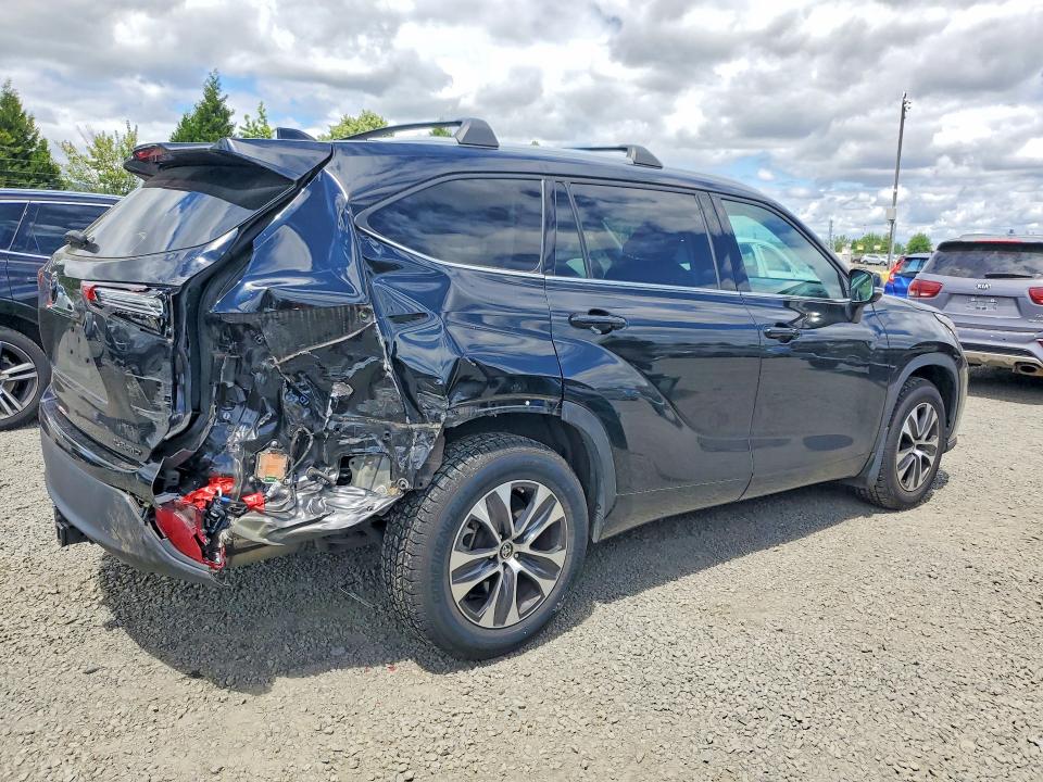 2022 Toyota Highlander VIN 5TDGZRBH4NS587996 COPART salvage auction — REAR END, Or - Salvage Title Certificate, sold $6,400 on 2026-07-21 (photo 3)