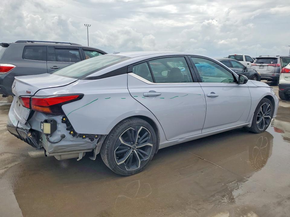 2024 Nissan Altima VIN 1N4BL4CV9RN366866 COPART salvage auction — REAR END, Tx - Salvage Vehicle Title, sold $8,000 on 2026-07-30 (photo 3)