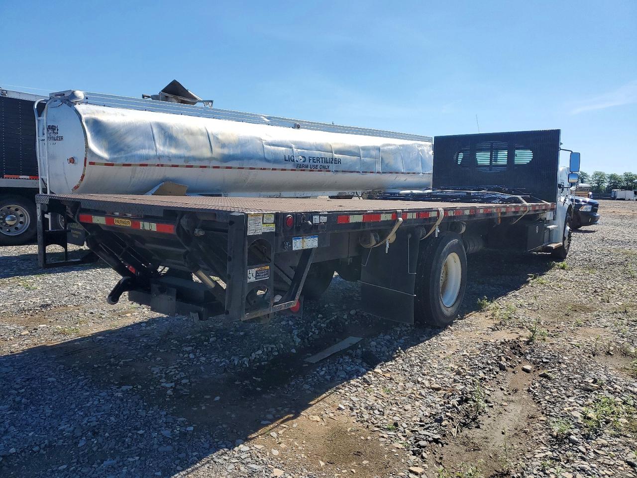 2014 Freightliner All other VIN 1FVACWDU8EHFV6326 COPART salvage auction — Normal Wear, KY - CERTIFICATE OF TITLE, sold $10,500 on 2026-07-14 (photo 4)