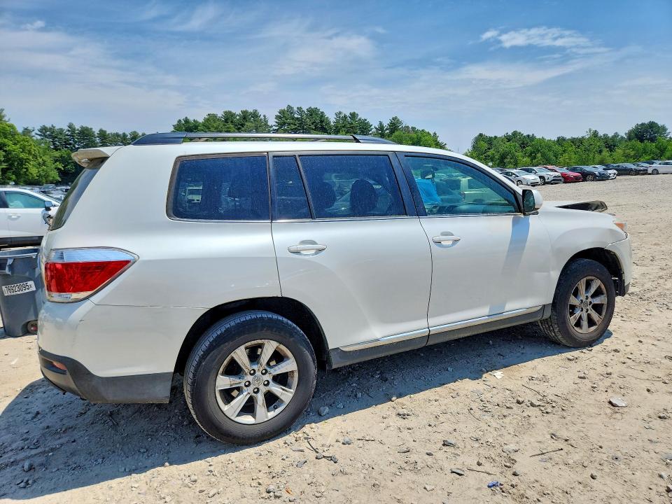 2012 Toyota Highlander VIN 5TDBK3EH3CS096971 COPART salvage auction — FRONT END, Ma - Cert Of Title-Reconstrctd Coll, sold $3,300 on 2026-07-09 (photo 3)