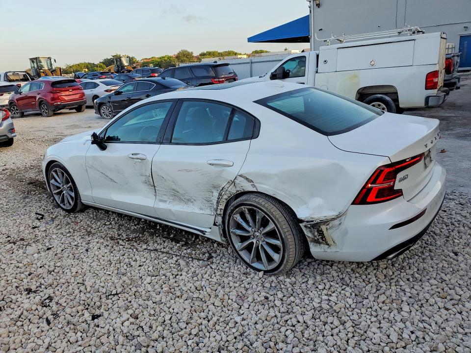 2020 Volvo S60 VIN 7JR102FK1LG065204 COPART salvage auction — SIDE, FL - CERT OF TITLE SLVG REBUILDABLE, sold $275 on 2026-07-28 (photo 2)