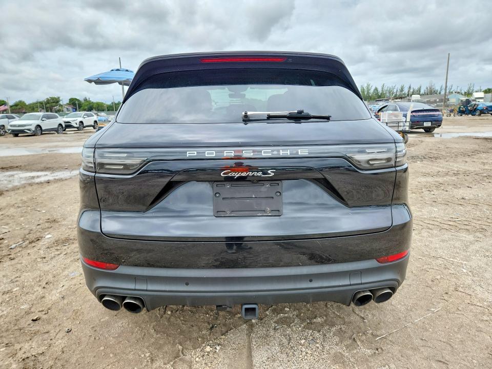 2019 Porsche Cayenne VIN WP1AB2AYXKDA61266 COPART salvage auction — WATER/FLOOD, FL - CERT OF TITLE-SLVG REBLD FLOOD, sold $16,800 on 2026-08-11 (photo 6)