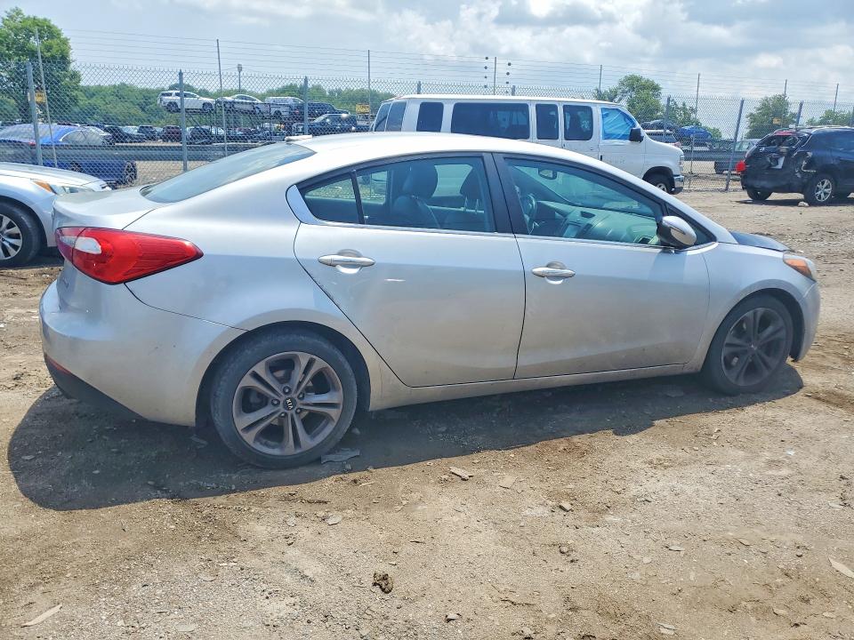 2016 Kia Forte VIN KNAFZ4A85G5569951 COPART salvage auction — FRONT END, Salvage Title, sold $700 on 2026-07-09 (photo 3)