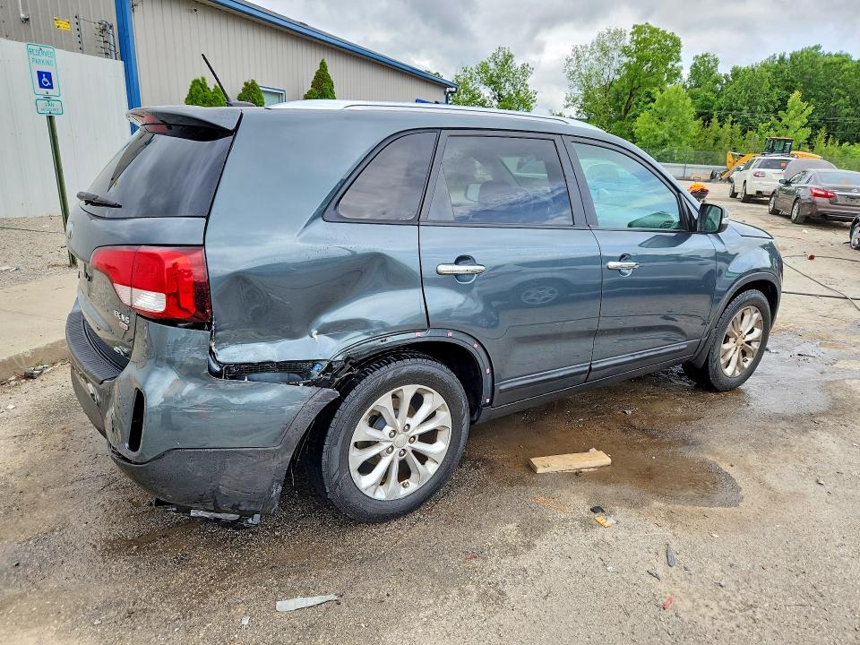 2014 Kia Sorento VIN 5XYKU4A78EG474750 COPART salvage auction — REAR END, Ky - Bill Of Sale/Part Only/No Titl, sold $2,100 on 2026-07-09 (photo 3)