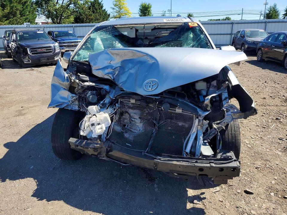 2017 Toyota VIN 5TDYZ3DC7HS812273 COPART salvage auction — FRONT END, Md - Cert Of Salvage > 75% Damage, sold $1,750 on 2026-07-27 (photo 5)
