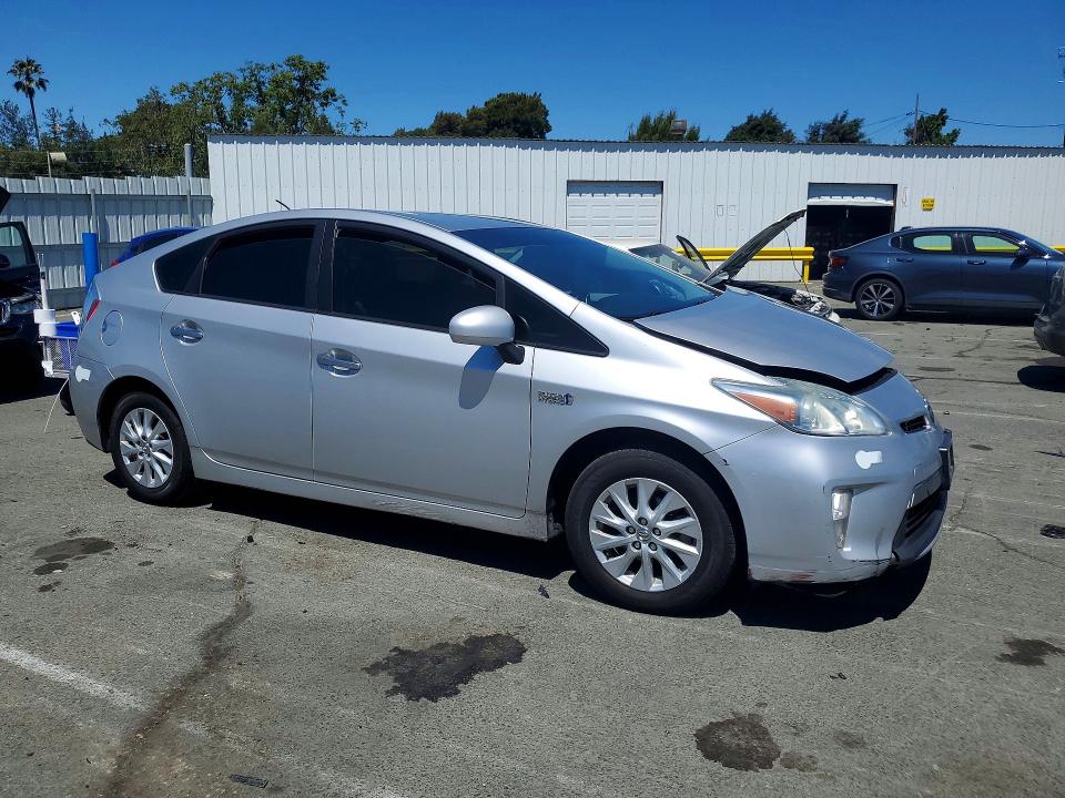 2013 Toyota Prius plug-in VIN JTDKN3DP6D3031776 COPART salvage auction — FRONT END, Ca - Salvage Certificate, sold $4,600 on 2026-07-10 (photo 4)