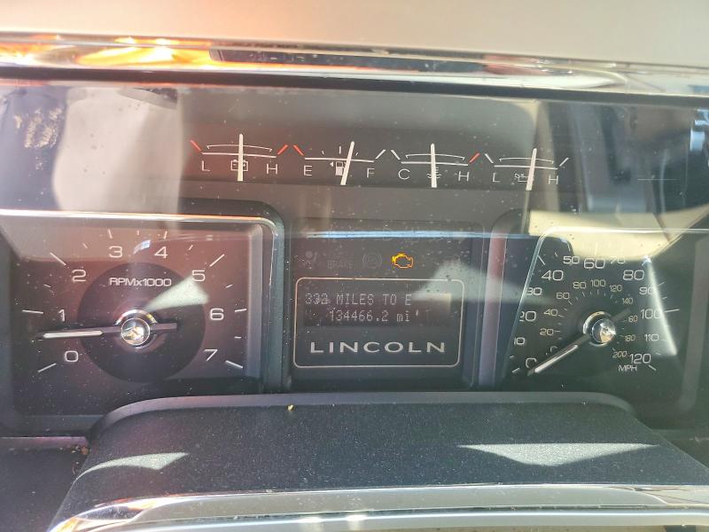 2009 Lincoln Navigator VIN 5LMFU275X9LJ00820 COPART salvage auction — VANDALISM, Sc - Cert Of Title-Salvage, sold $650 on 2026-07-20 (photo 9)