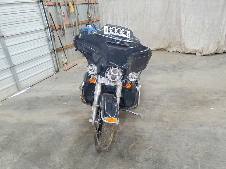 2017 Harley-davidson Flhtk VIN 1HD1KED17HB601323 COPART salvage auction — ALL OVER, Tn - Salvage Certificate, sold $3,300 on 2026-07-03 (photo 2)