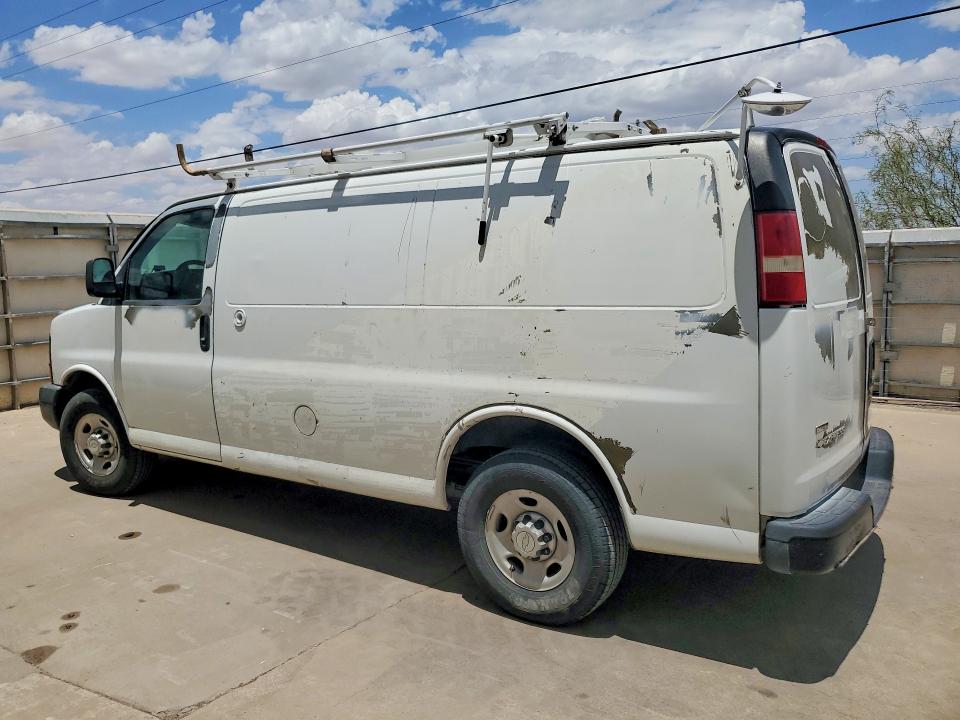 2010 Chevrolet Express 2500 VIN 1GCZGFBA7A1163915 COPART salvage auction — MINOR DENT/SCRATCHES, TX - CERTIFICATE OF TITLE, sold $250 on 2026-07-09 (photo 2)