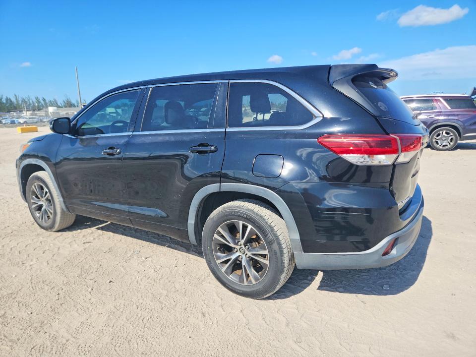 2017 Toyota Highlander VIN 5TDZARFH1HS025083 COPART salvage auction — SIDE, Fl - Cert Of Title Slvg Rebuildable, sold $10,100 on 2026-07-09 (photo 2)