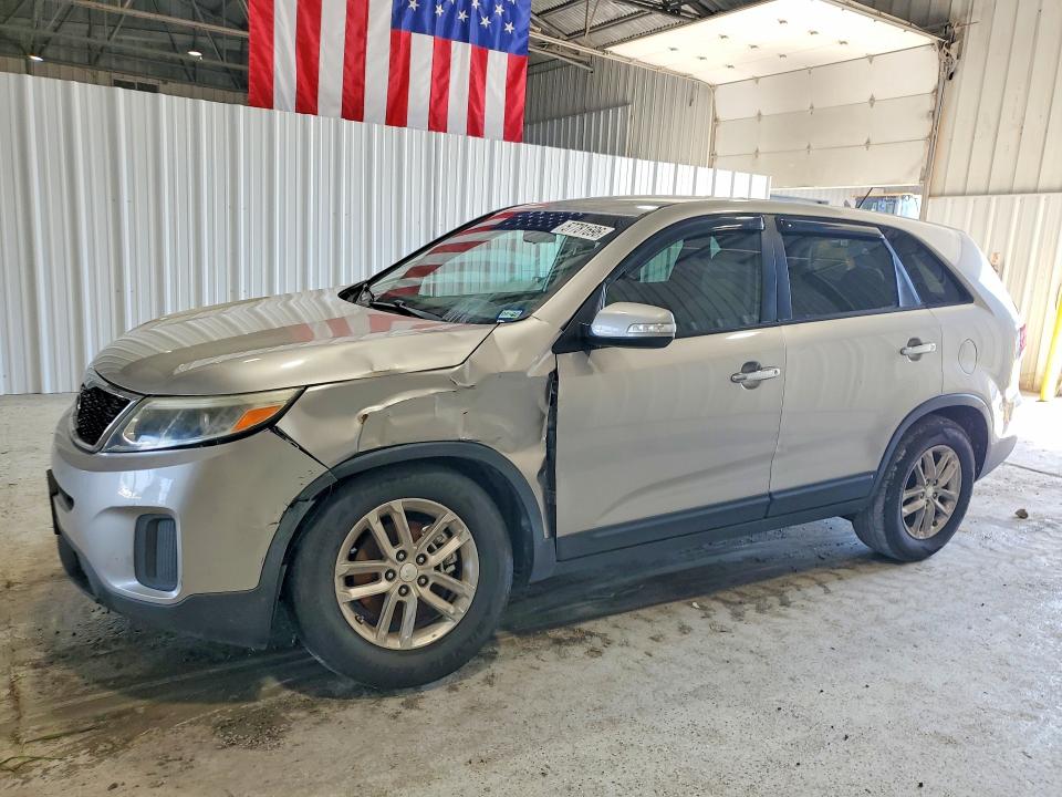 2015 Kia Sorento VIN 5XYKT3A61FG621447 COPART salvage auction — WATER/FLOOD, Tx - Salvage Title-Flood Damage, sold $1,050 on 2026-07-07 (photo 1)