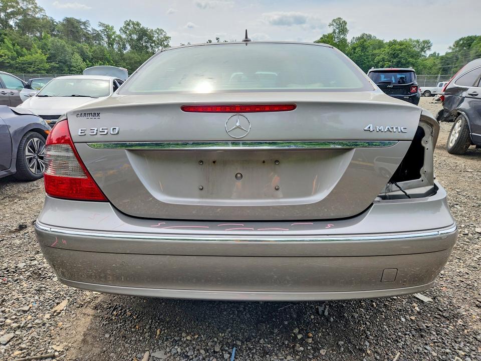 2008 Mercedes-benz E-klasse VIN WDBUF87X28B202614 COPART salvage auction — SIDE, Md - Cert Of Salvage > 75% Damage, sold $550 on 2026-07-31 (photo 6)