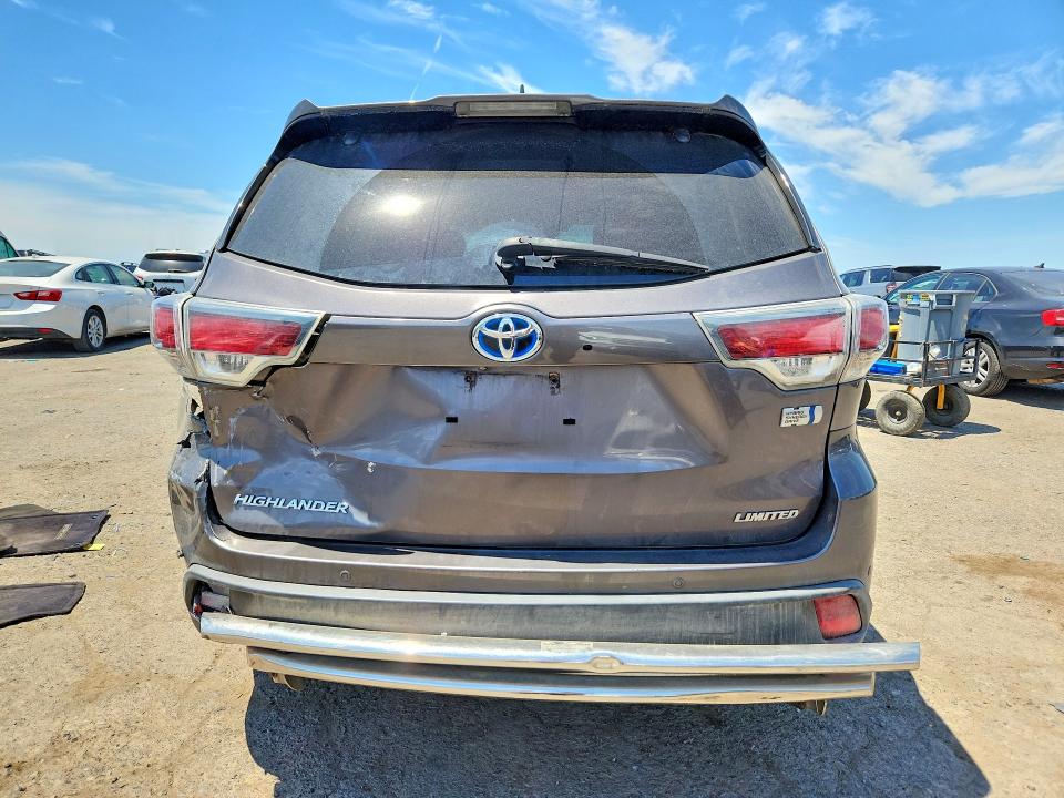 2016 Toyota Highlander VIN 5TDDCRFH3GS013939 COPART salvage auction — REAR END, PA - CERTIFICATE OF SALVAGE, sold $7,100 on 2026-07-31 (photo 6)