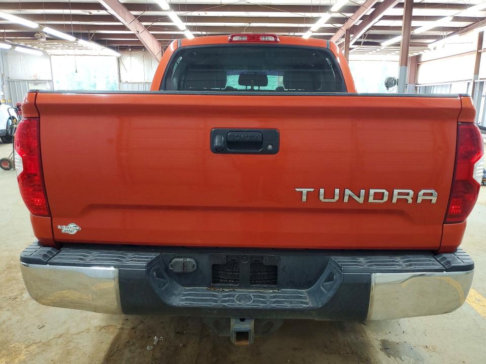 2017 Toyota Tundra VIN 5TFFY5F18HX226614 COPART salvage auction — SIDE, Salvage Title, sold $225 on 2026-07-29 (photo 6)