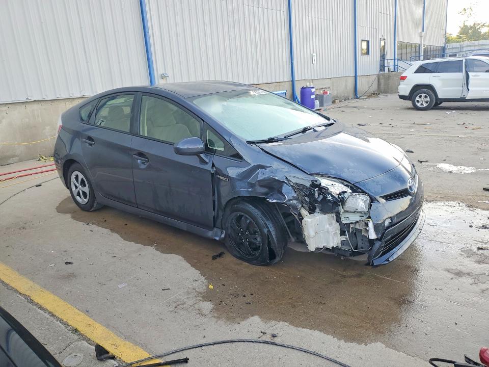 2015 Toyota Prius VIN JTDKN3DU0F2001946 COPART salvage auction — FRONT END, KY - BILL OF SALE/PART ONLY/NO TITL, sold $225 on 2026-07-15 (photo 4)