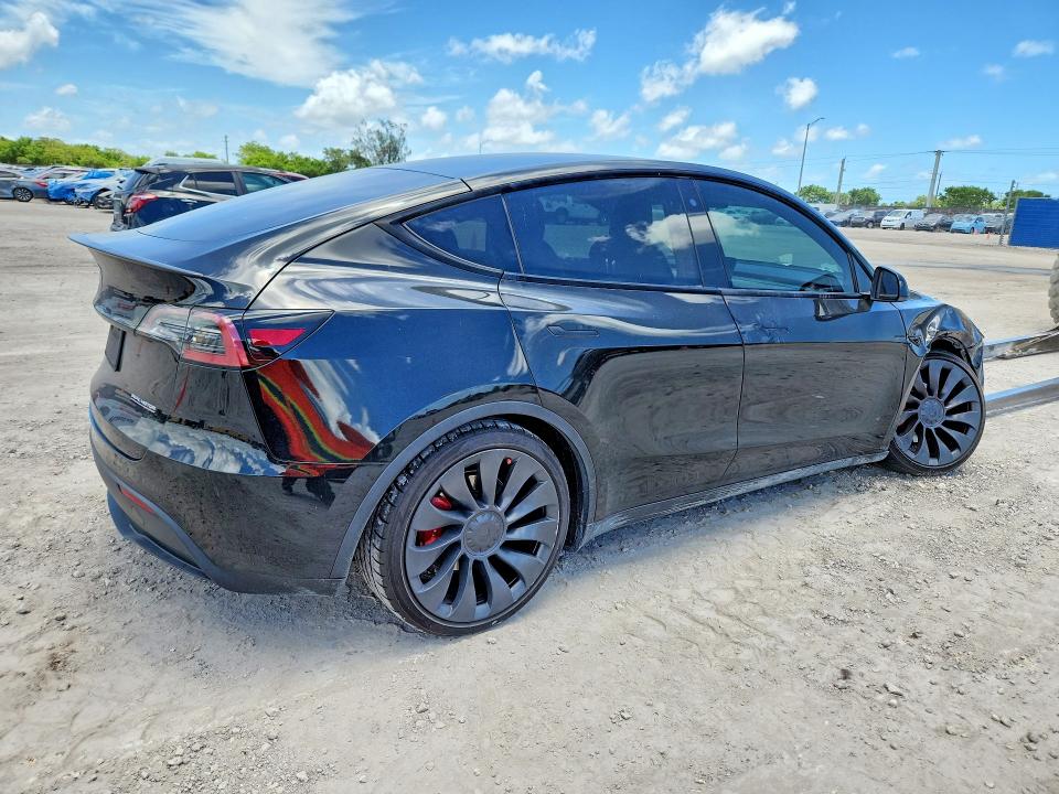 2020 Tesla Model y VIN 5YJYGDEF8LF027911 COPART salvage auction — FRONT END, Fl - Cert Of Title Slvg Rebuildable, sold $200 on 2026-07-29 (photo 3)
