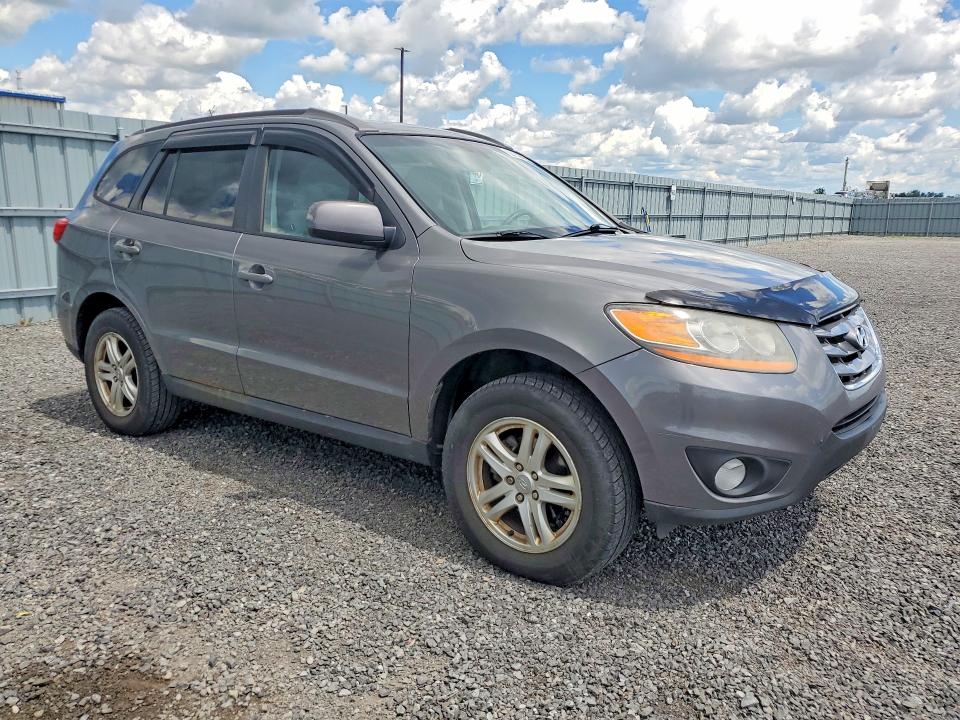 2010 Hyundai Santa fe VIN 5NMSGDAGXAH393403 COPART salvage auction — MINOR DENT/SCRATCHES, On - Permit No Brand - Unfit, sold $875 on 2026-07-03 (photo 4)