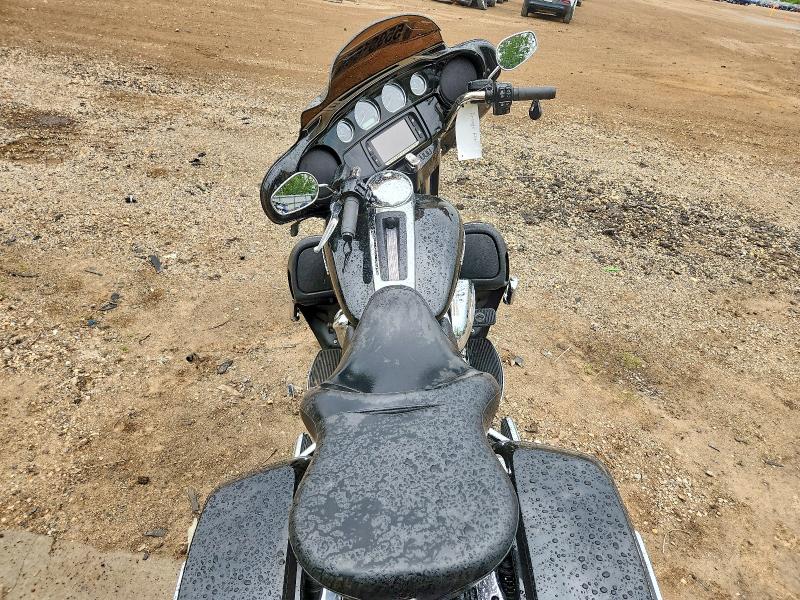 2017 Harley-davidson Fl VIN 1HD1KED11HB611426 COPART salvage auction — SIDE, IL - SALVAGE CERTIFICATE, sold $4,600 on 2026-07-09 (photo 6)