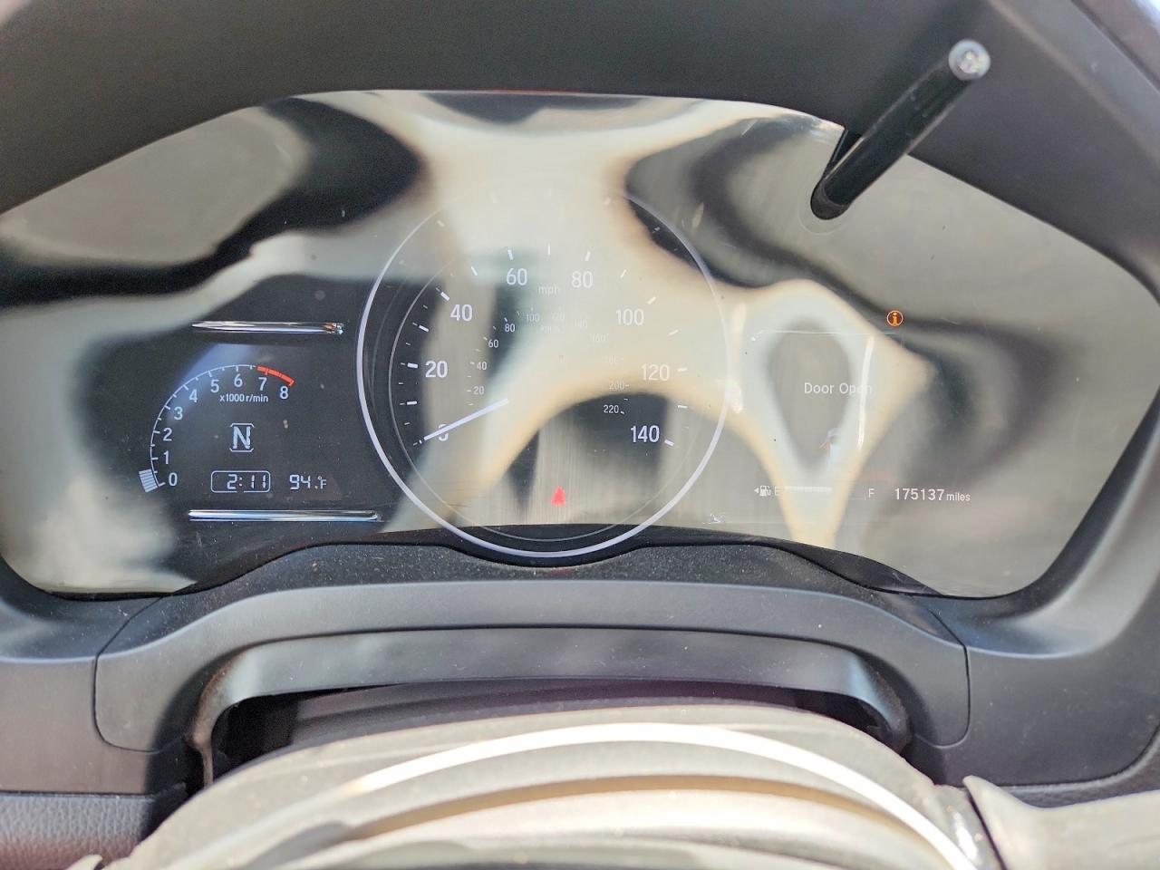 2019 Honda HR-V VIN 3CZRU6H72KM704825 COPART salvage auction — Undercarriage, TX - CERT OF TITLE-REBUILT SALVAGE, sold $1,850 on 2026-07-02 (photo 9)