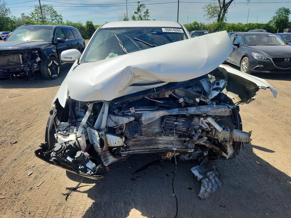 2014 Mitsubishi Outlander VIN JA4JZ3AX6EZ601840 COPART salvage auction — FRONT END, Qc - Gravement Accidente, sold $600 on 2026-07-07 (photo 5)