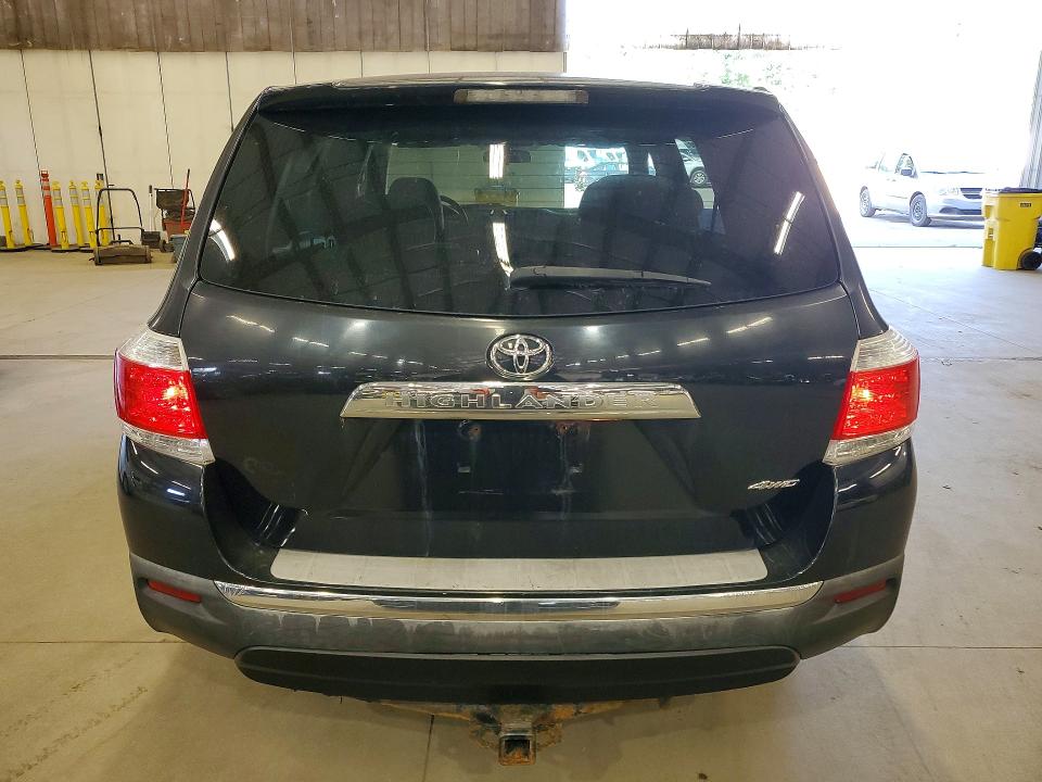 2013 Toyota VIN 5TDBK3EH6DS203562 COPART salvage auction — MINOR DENT/SCRATCHES, Va - Certificate Of Title, sold $5,900 on 2026-07-08 (photo 6)