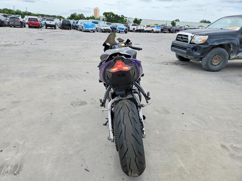 2024 Kawasaki Zx VIN JKBZXJJ15RA009404 COPART salvage auction — MINOR DENT/SCRATCHES, Fl - Certificate Of Destruction, sold $4,150 on 2026-07-16 (photo 4)