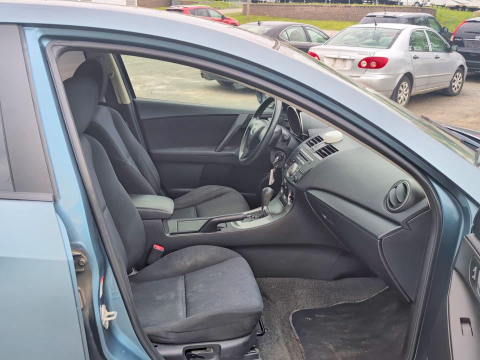 2010 Mazda 3 VIN JM1BL1HF9A1299336 COPART salvage auction — NORMAL WEAR, Ns - Cert Of Registration (P), sold $450 on 2026-07-15 (photo 5)