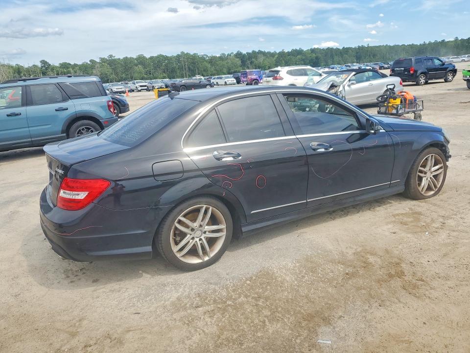 2013 Mercedes-benz C-klasse VIN WDDGF8AB8DR295335 COPART salvage auction — FRONT END, Sc - Cert Of Title-Salvage, sold $1,250 on 2026-07-20 (photo 3)