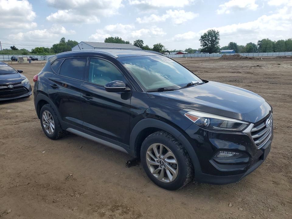2017 Hyundai Tucson VIN KM8J3CA46HU323662 COPART salvage auction — HAIL, Oh - Cert Of Title-Salvage, sold $2,850 on 2026-07-13 (photo 4)