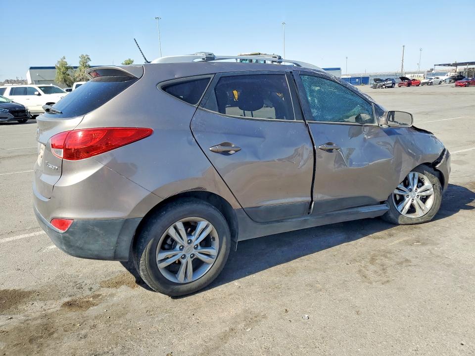 2012 Hyundai VIN KM8JU3AC0CU374975 COPART salvage auction — FRONT END, Nm - Cert Of Title-Salvage, sold $525 on 2026-07-31 (photo 3)