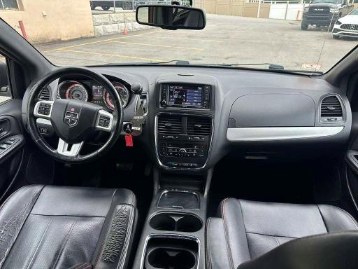 2017 Dodge Caravan VIN 2C4RDGEG1HR738000 COPART salvage auction — MINOR DENT/SCRATCHES, Ma - Certificate Of Title (P), sold $4,150 on 2026-08-05 (photo 6)
