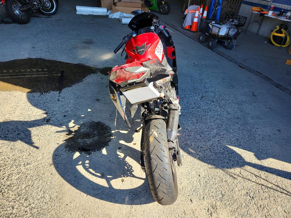 2019 Kawasaki Ex VIN JKAEXKG19KDA30361 COPART salvage auction — SIDE, Nj - Cert Of Title-Salvage, sold $400 on 2026-07-09 (photo 4)