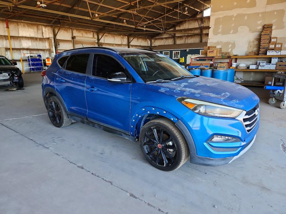 2017 Hyundai Tucson VIN KM8J33A26HU454735 COPART salvage auction — MINOR DENT/SCRATCHES, Fl - Certificate Of Title, sold $700 on 2026-07-29 (photo 4)