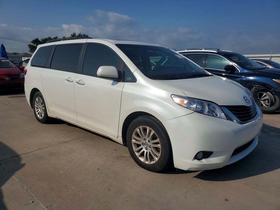 2016 Toyota Sienna VIN 5TDYK3DC7GS728487 COPART salvage auction — REAR END, Tx - Salvage Vehicle Title, sold $2,900 on 2026-07-02 (photo 4)